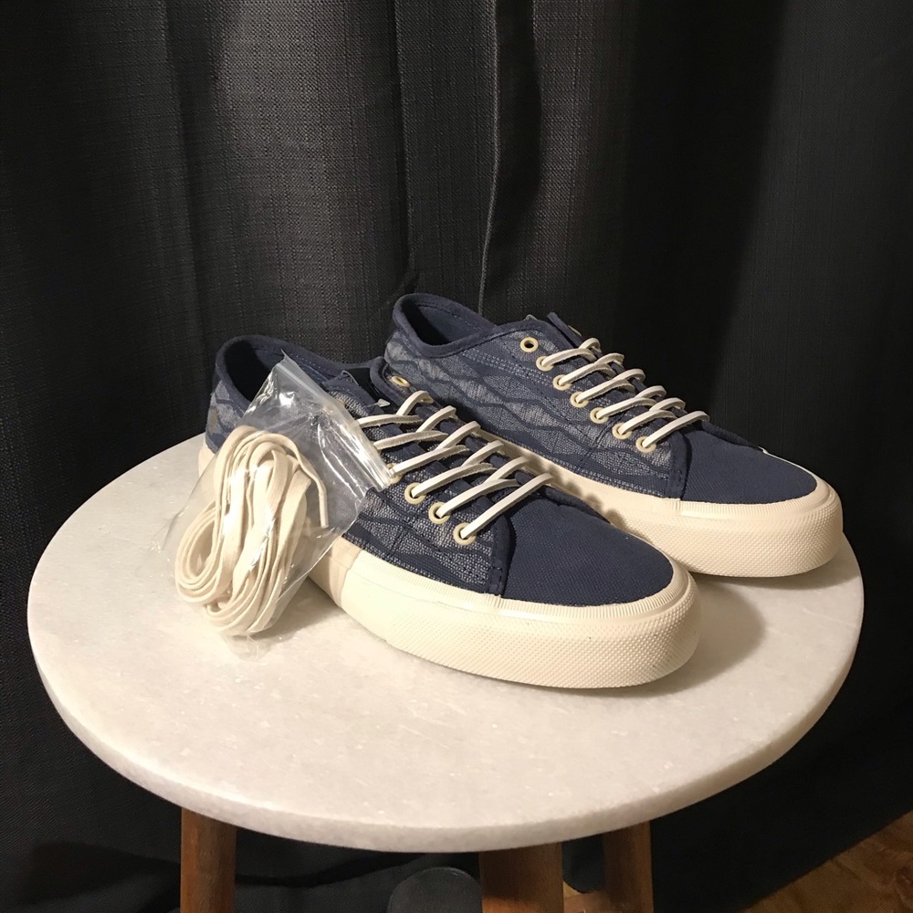 Frye Ludlow low canvas print sneaker men’s size 10